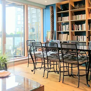 Bermondsey Square - A Bespoke 4* London